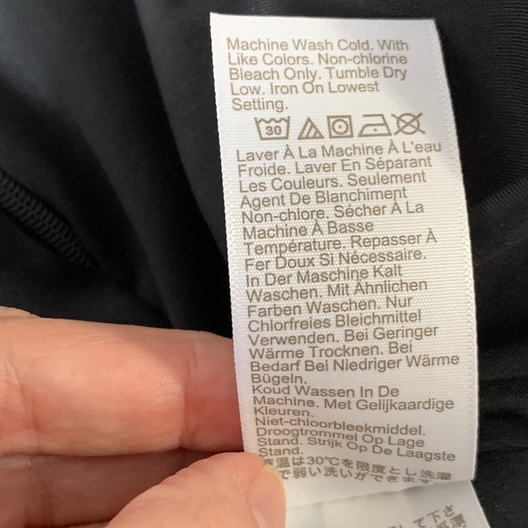 J. Crew black athleisure pleated skort with side zipper. Size M - Picture 9 of 11